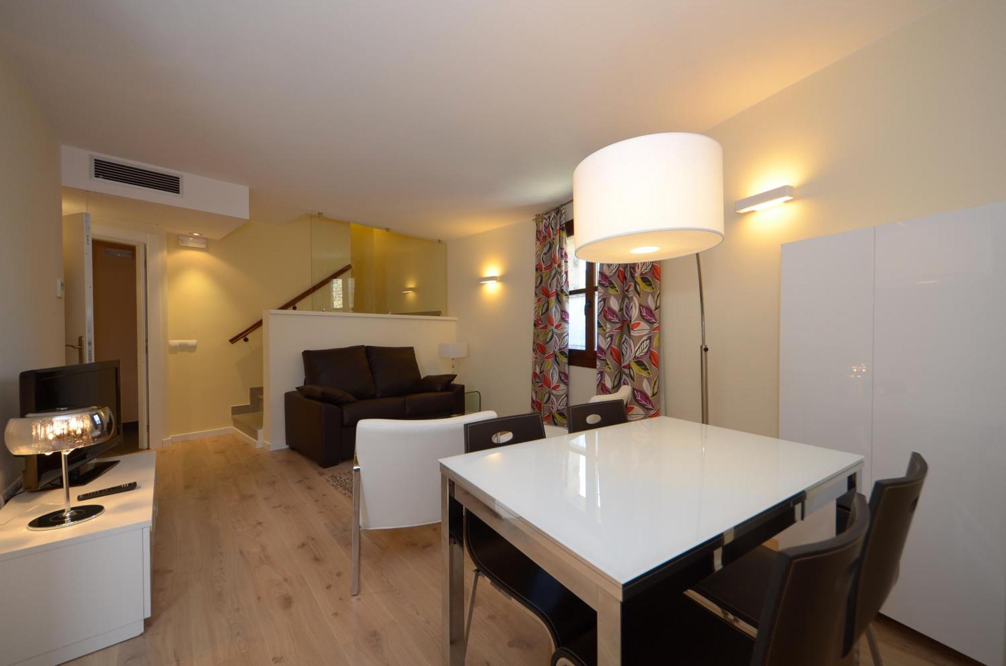 Apartamentos El Palacete De Ainsa Ngoại thất bức ảnh